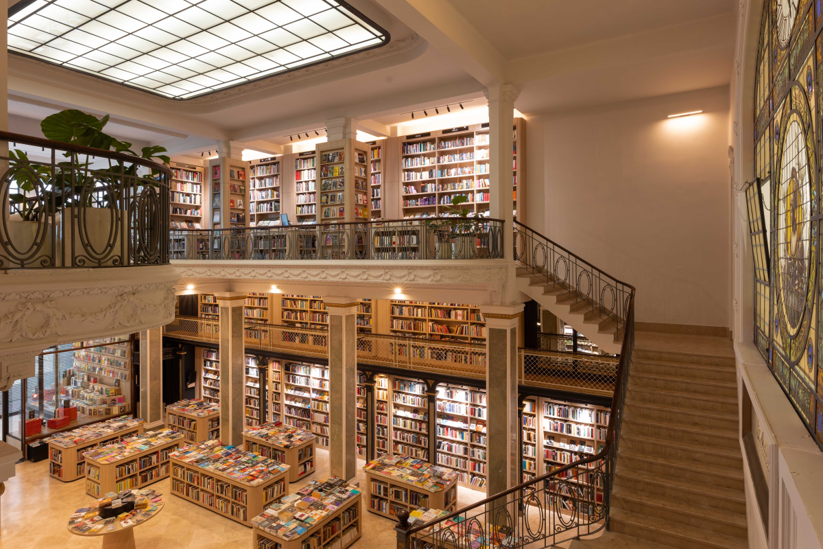 Feltrinelli / Reforma del edificio Pablo Ferrando - Montevideo, Uruguay